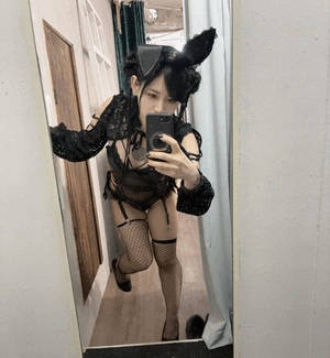 私、うさぎっぽくないよね、わかってるけどやってみたかったのよ!