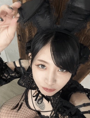 コスプレばっか買って、普段着の長袖がまったくない!さむい