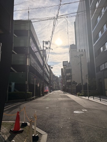 朝のお掃除。　byTGW